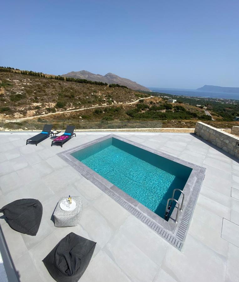 Luxurious Villa Cretan Aura With Private Heated Pool, Jacuzzi And Playroom Agios Ioannis  Экстерьер фото